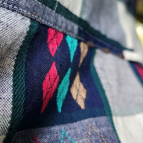 Vintage Patterned Button Up - Picture 6 of 6